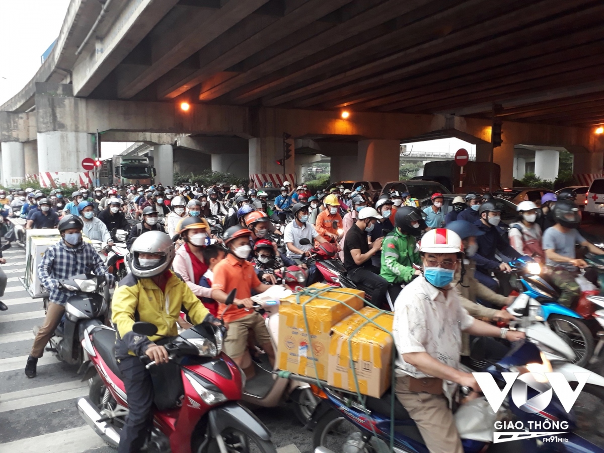 Sở Giao thông Vận tải Hà Nội được giao lập đề án phân vùng hạn chế, tiến tới cấm xe máy hoạt động trên địa bàn nội thành vào năm 2030.