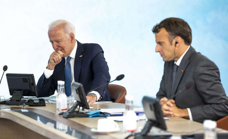 Tổng thống Mỹ Joe Biden và Tổng thống Pháp Emmanuel Macron. Ảnh: Washington Examiner