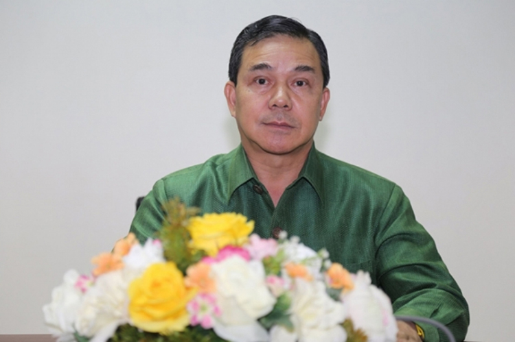 Đại sứ đặc mệnh toàn quyền nước CHDCND Lào tại Việt Nam Sengphet Houngboungnuang. 