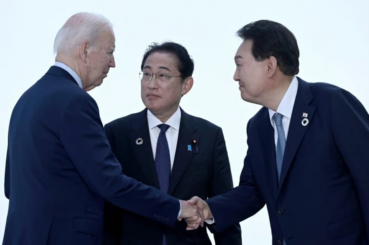 Tổng thống Mỹ Joe Biden, Thủ tướng Nhật Bản Fumio Kishida và Tổng thống Hàn Quốc Yoon Suk-yeol. Ảnh: AFP