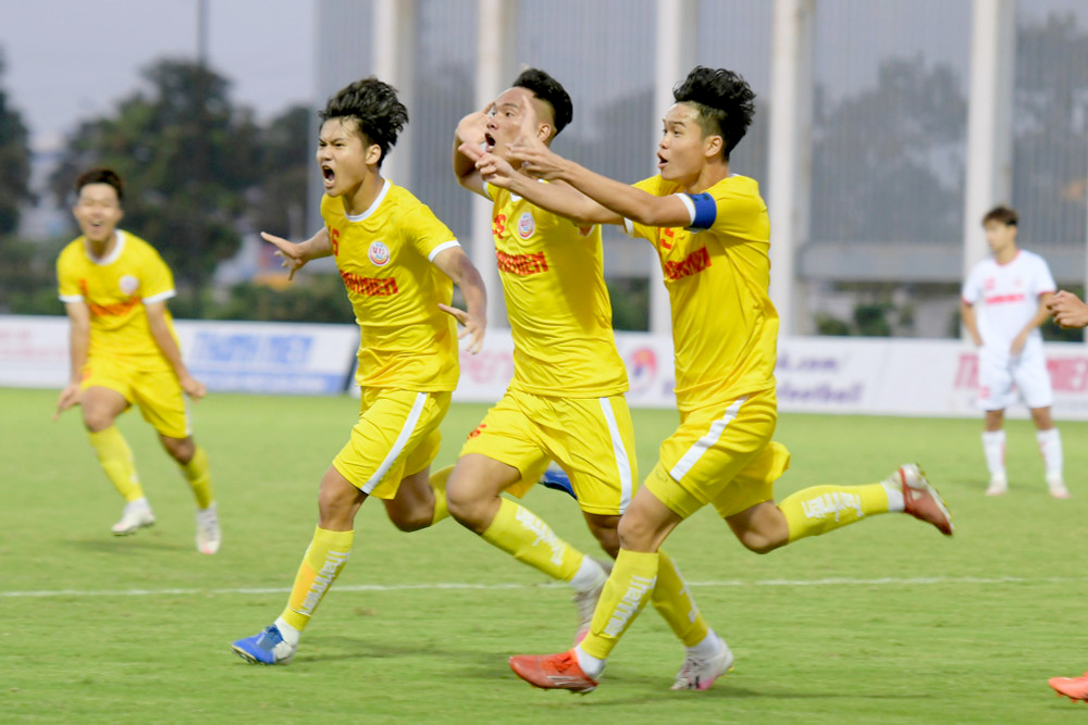 CLB Hoài Đức đã hỏi mượn đội bóng V.League Hà Nội FC… 11 cầu thủ trẻ ở lứa tuổi U17 và U19 trong mùa giải 2024/2025 nhằm hiện thực hóa tham vọng thăng hạng.