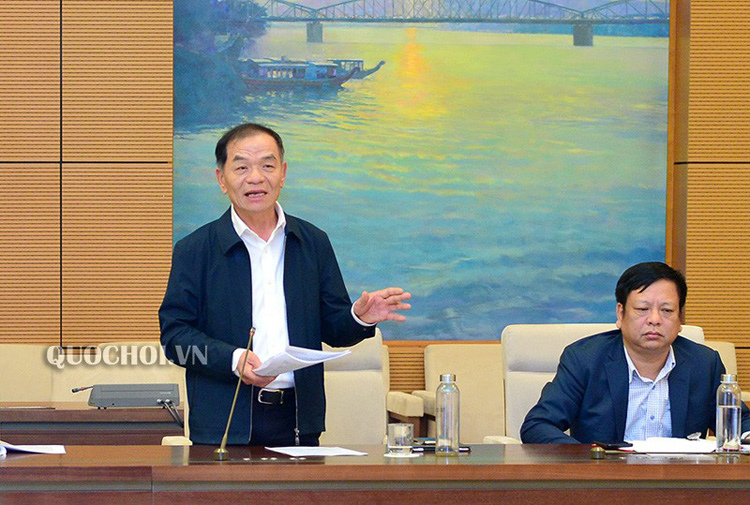 Đại biểu Lê Thanh Vân cho rằng, nếu đại biểu chuyên trách mà không chuyên nghiệp thì chắc chắn hiệu quả sẽ không cao. 