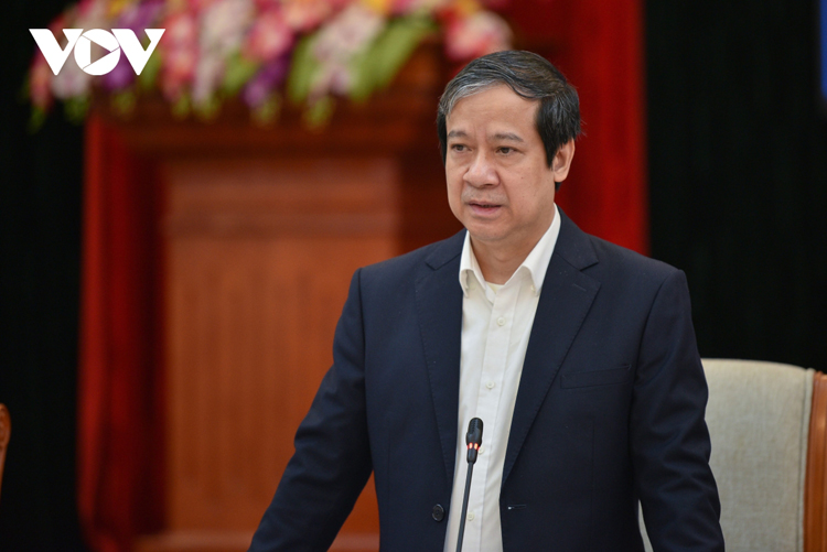 Bộ trưởng Bộ GD-ĐT Nguyễn Kim Sơn phát biểu tại hội nghị.
