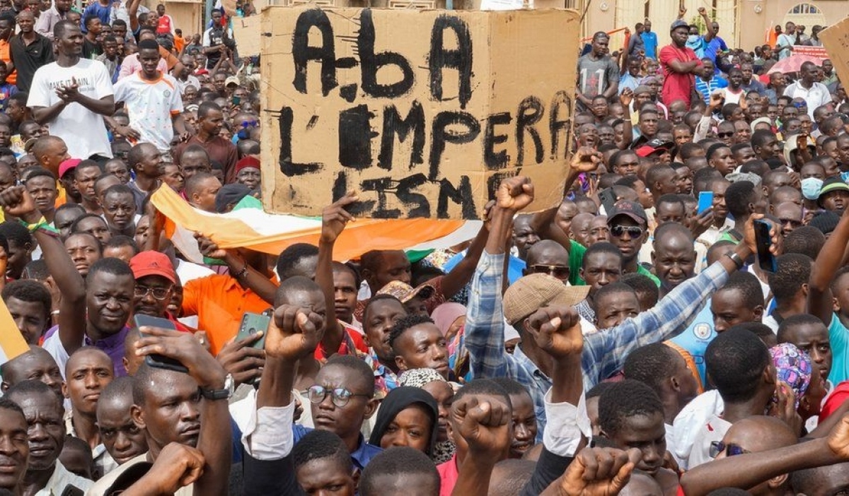 Người biểu tình ủng hộ chính quyền quân sự ở Niger. Ảnh: BBC