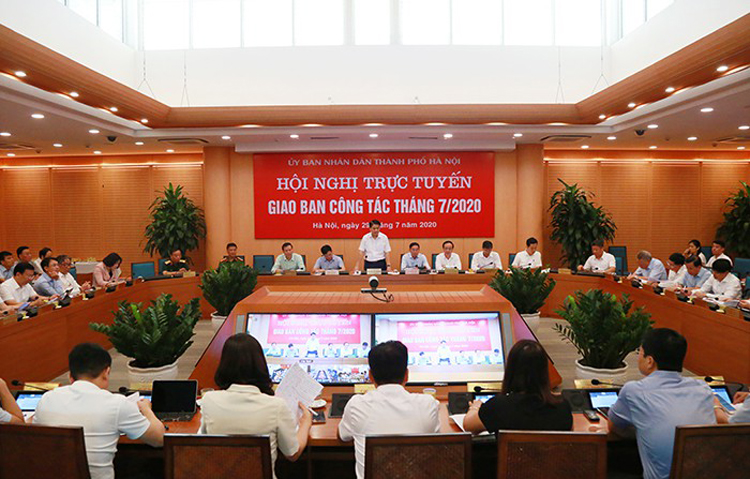 Chủ tịch UBND TP Nguyễn Đức Chung chủ trì Hội nghị.