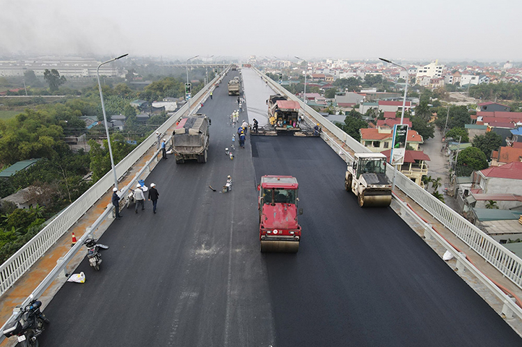 Bộ GTVT cho biết dự án sửa chữa cầu Thăng Long sẽ hoàn thành và đưa vào thông xe khai thác ngày 7/1/2021, phương tiện có tốc độ lưu thông tối đa 80km/giờ.