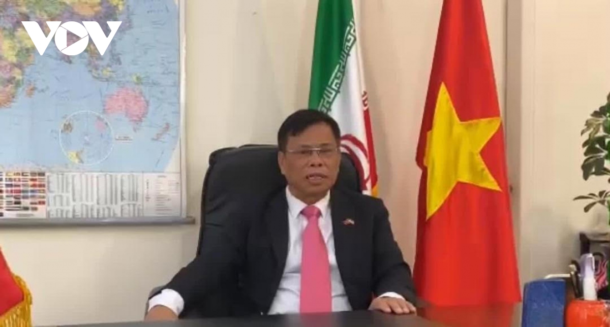 Đại sứ đặc mệnh toàn quyền Việt Nam tại Iran Lương Quốc Huy.