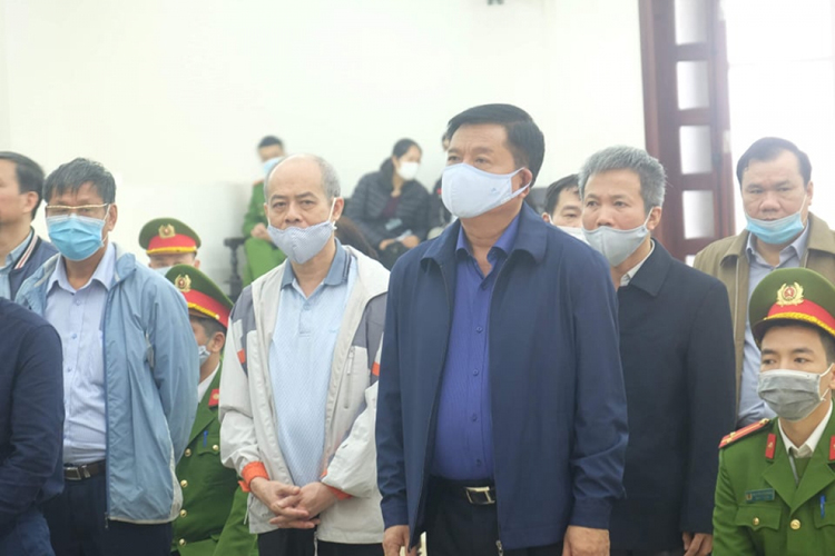 Bị cáo Đinh La Thăng cùng các bị cáo khác trong vụ án Ethanol Phú Thọ.