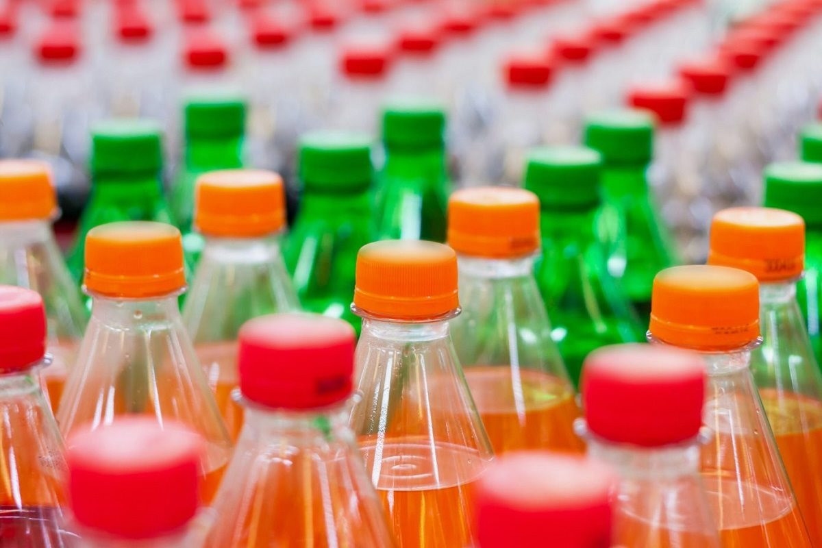 Bộ Tài chính giữ nguyên đề xuất áp thuế TTĐB đối với đồ uống có đường (Ảnh minh họa: KT)