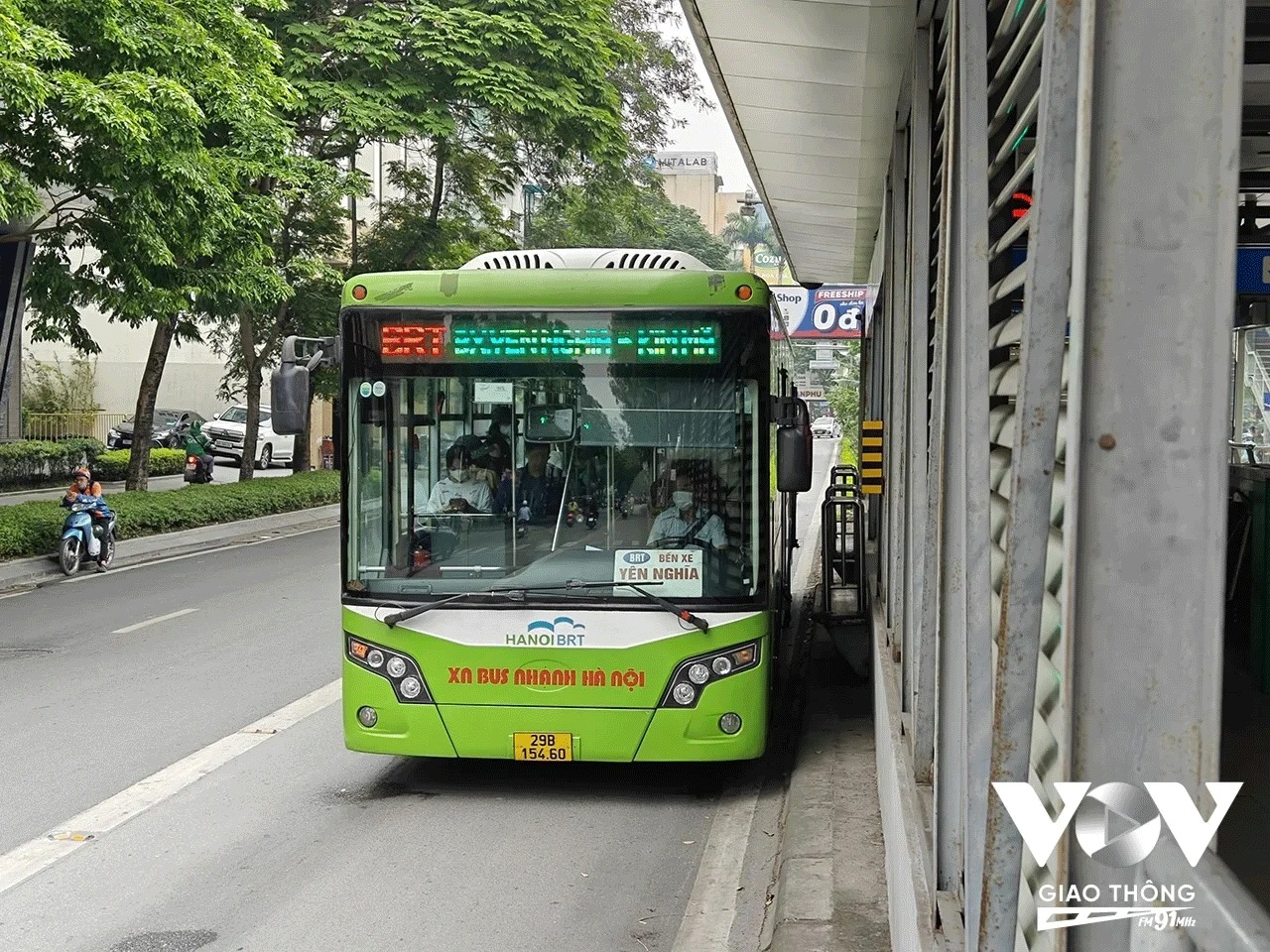 BRT của Hà Nội được đánh giá là hiệu quả - duy nhất từ góc nhìn của một số ít người đang trực tiếp sử dụng nó. 