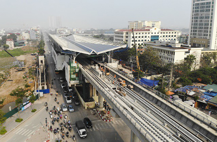 Ban quản lý Dự án đường sắt Nhổn - ga Hà Nội cho biết, tuyến đường sắt đô thị đoạn Nhổn - ga Hà Nội đang trong giai đoạn đẩy nhanh công tác xây dựng, lắp đặt thiết bị, nghiệm thu trên hiện trường.