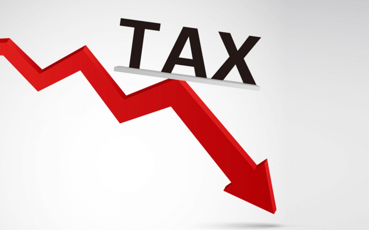 Chính phủ đề xuất giảm 2% mức thuế suất thuế VAT đến hết năm 2023 đối với tất cả các hàng hóa, dịch vụ thuộc đối tượng áp dụng thuế suất 10% (Ảnh minh họa: KT)