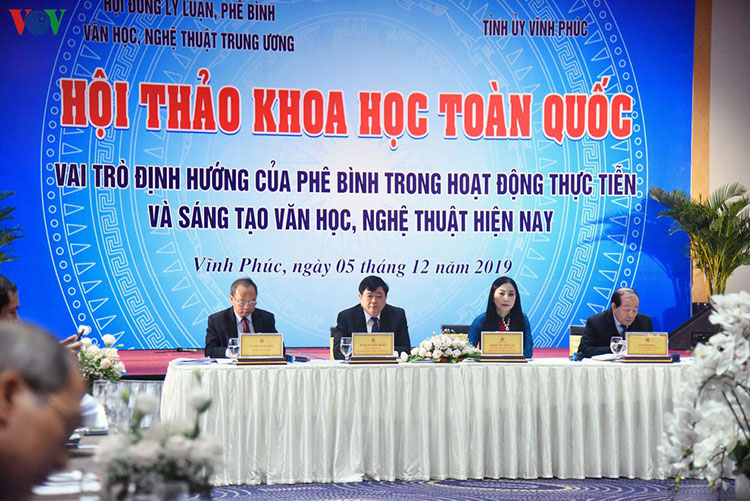 Hội thảo khoa học toàn quốc “Vai trò định hướng của phê bình văn học, nghệ thuật trong hoạt động thực tiễn và sáng tạo văn học, nghệ thuật hiện nay”.