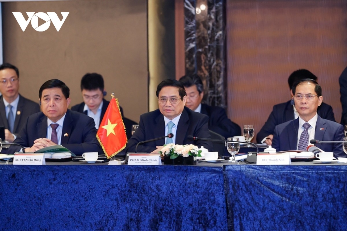 Thủ tướng đề nghị các tập đoàn Hàn Quốc tiếp tục hỗ trợ Việt Nam về nguồn tài chính, xây dựng cơ sở hạ tầng.