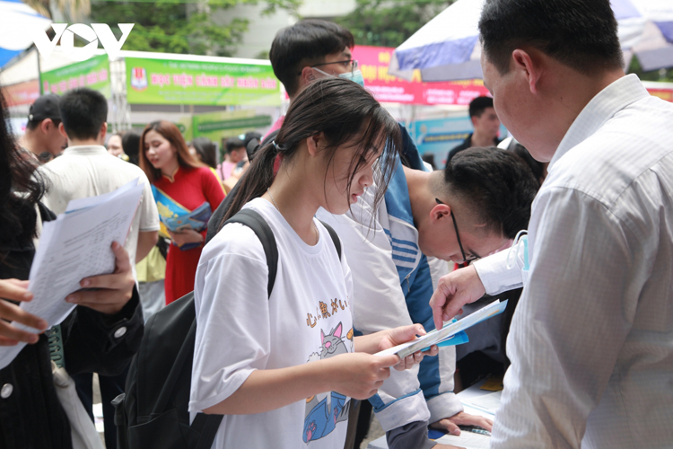 Năm nay, Sở GD-ĐT Hà Nội cũng quy định thí sinh không được thay đổi nguyện vọng sau khi đã đăng ký.