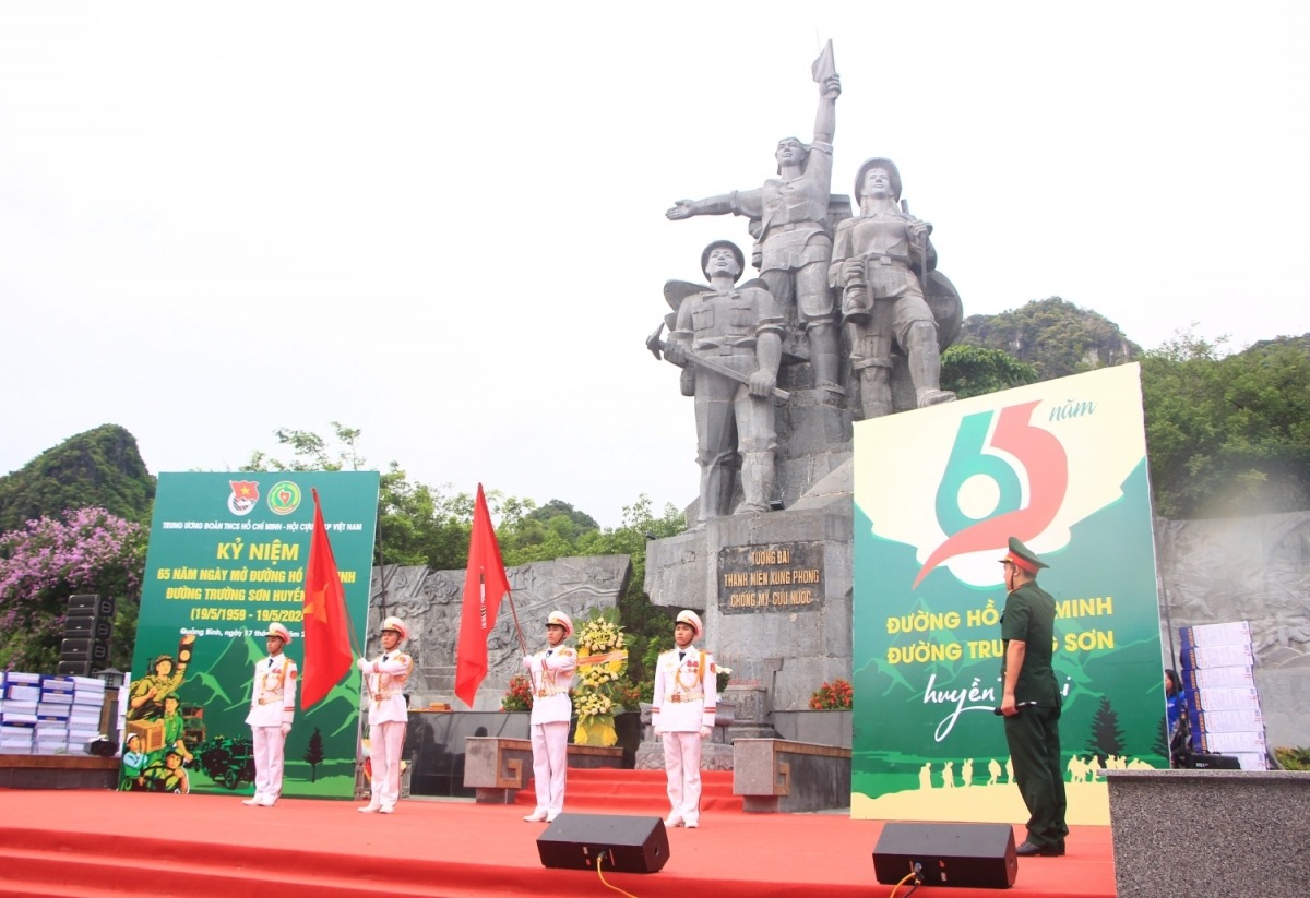 Kỷ niệm 65 năm ngày mở đường Trường Sơn.