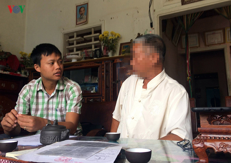 Một người làm giả hồ sơ chất độc hoá học tại huyện Mang Yang.