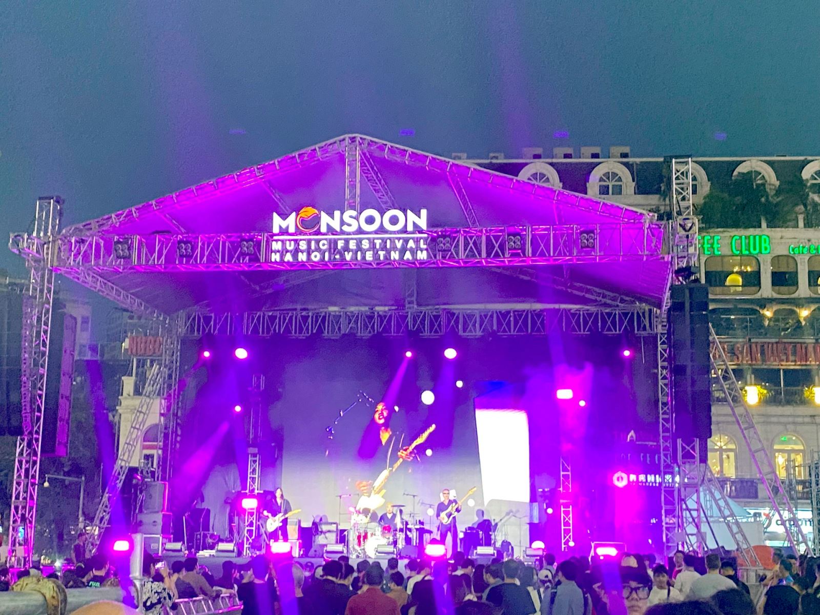 Lễ hội Âm nhạc quốc tế Gió mùa Monsoon diễn ra suốt một tuần lễ tại Hà Nội.