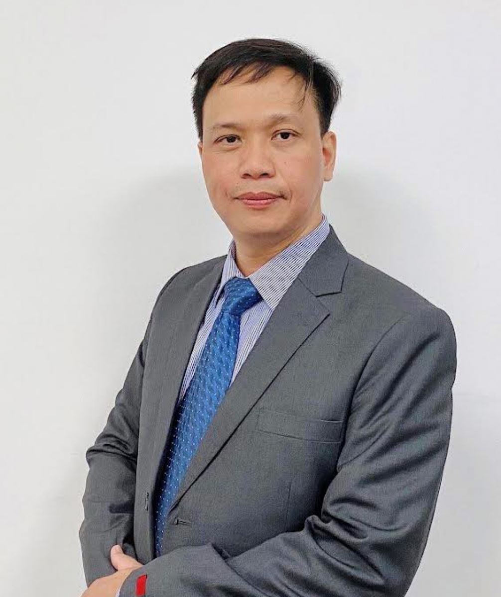 TS Nguyễn Quốc Việt, Phó Viện trưởng phụ trách Viện Nghiên cứu kinh tế và chính sách (Ðại học Quốc gia Hà Nội).