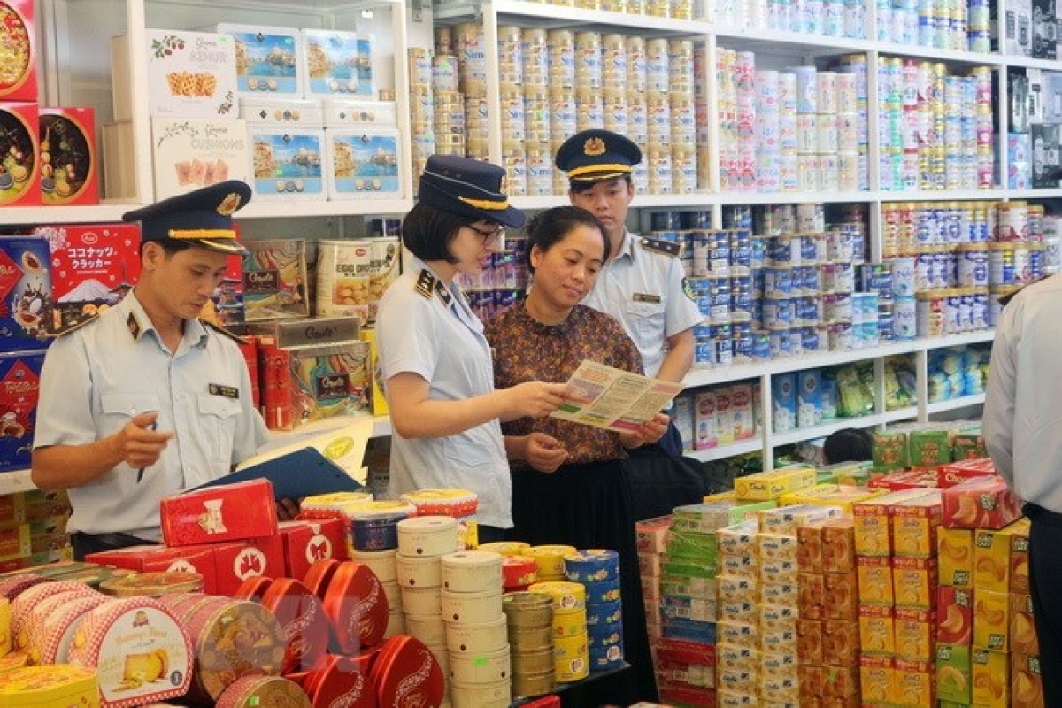 Công tác kiểm tra an toàn thực phẩm trong dịp Tết được triển khai đồng bộ từ TW đến xã, phường.