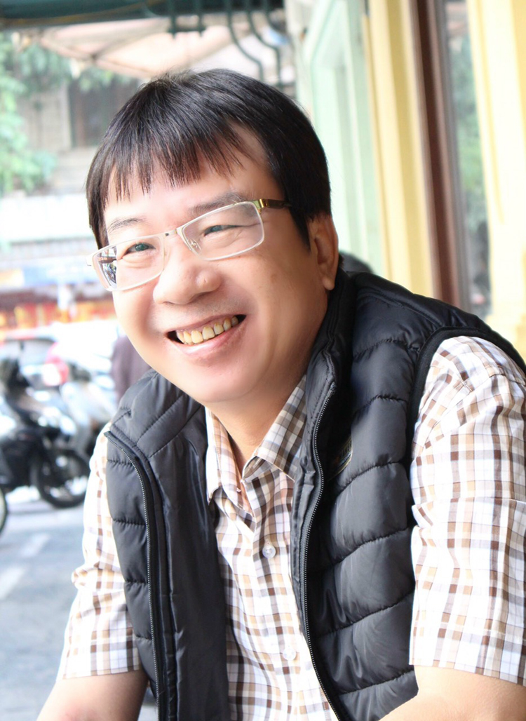 Nhà thơ Trương Nam Hương sinh năm 1963, tuổi Quý Mão, nhằm mệnh Kim, một trong những gương mặt thơ hiện đại được nhiều bạn đọc yêu mến.