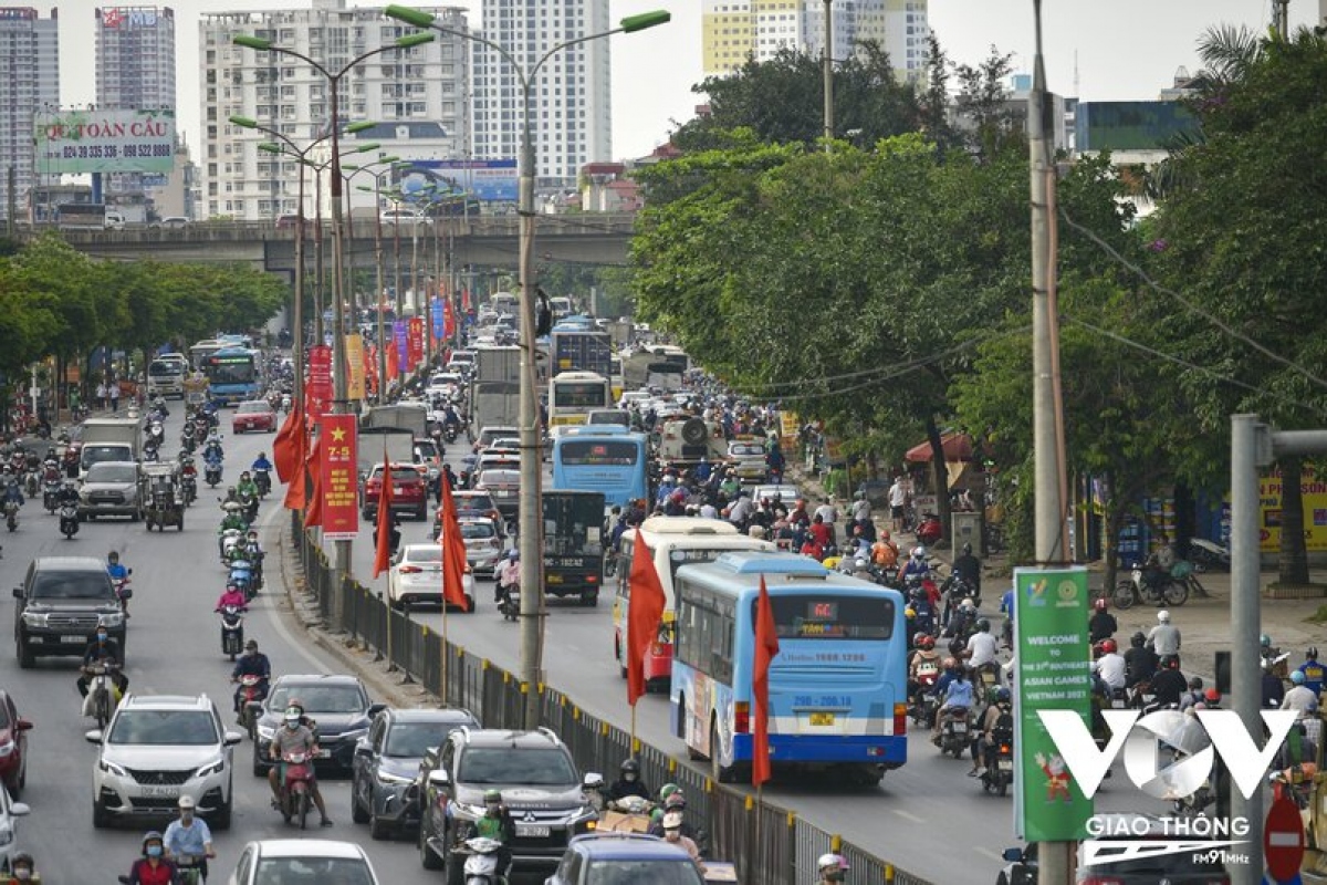 Thu phí vào nội đô là một trong các công cụ để thực hiện giải pháp quản lý xe cá nhân vào nội đô, nằm trong nhóm giải pháp kinh tế.