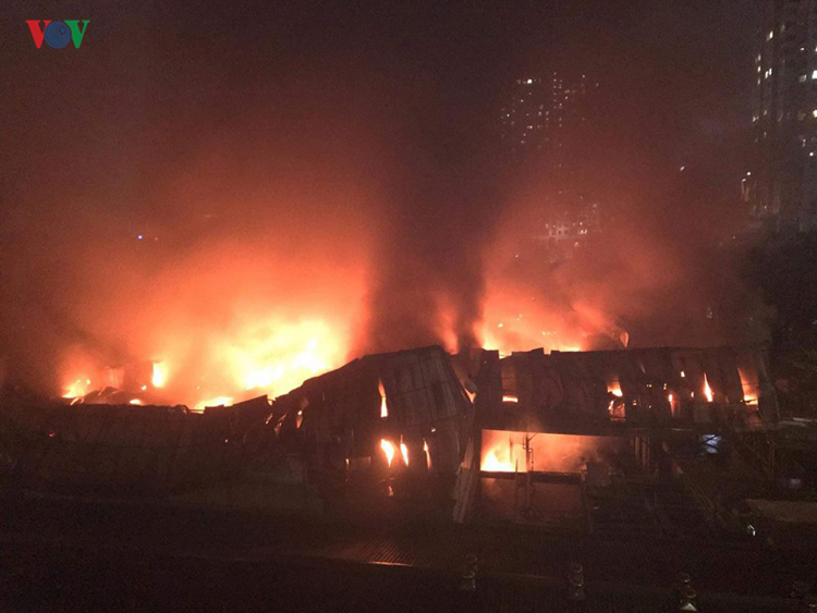 Vụ cháy lớn tại Công ty Rạng Đông vào tối 29/8/2019.