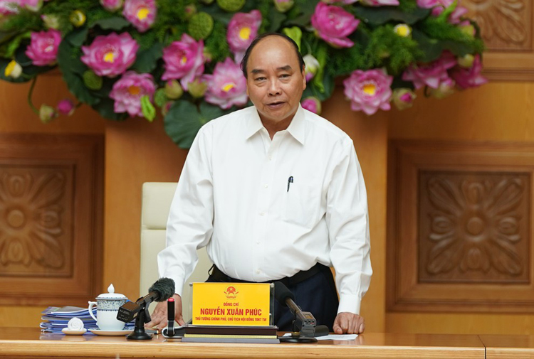 Thủ tướng nguyễn Xuân Phúc phát biểu tại cuộc họp.