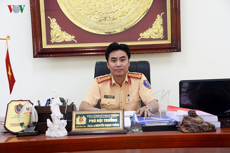 Thiếu tá Nguyễn Mạnh Thắng (Phó Đội trưởng phụ trách đội CSGT số 1 - Cục CSGT).