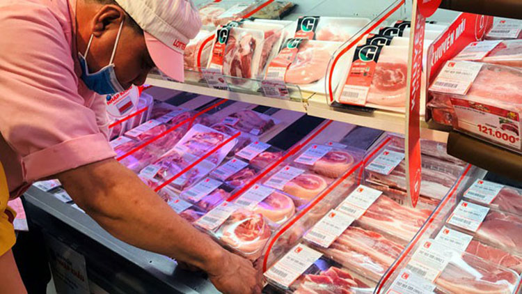Thịt lợn đông lạnh nhập khẩu bắt đầu được người tiêu dùng chú ý. (Ảnh minh họa: Báo Đại Đoàn kết)