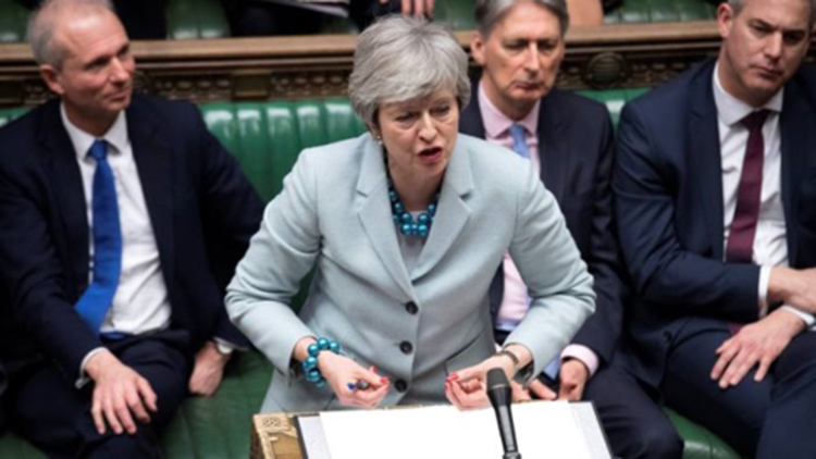 Chính phủ của Thủ tướng Theresa May đang đứng trước nguy cơ sụp đổ hoàn toàn. 