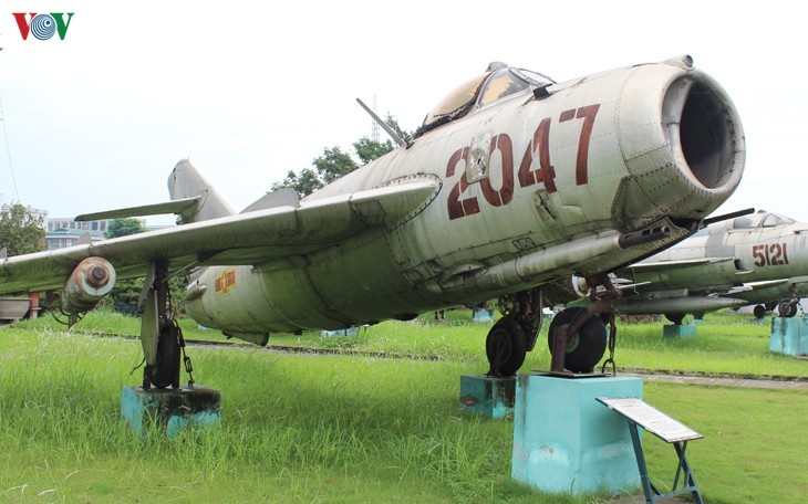 Một máy bay tiêm kích MiG-17 được trưng bày tại Bảo tàng Phòng không-Không quân ở Hà Nội. Ảnh: Trung Hiếu/VOV.VN.