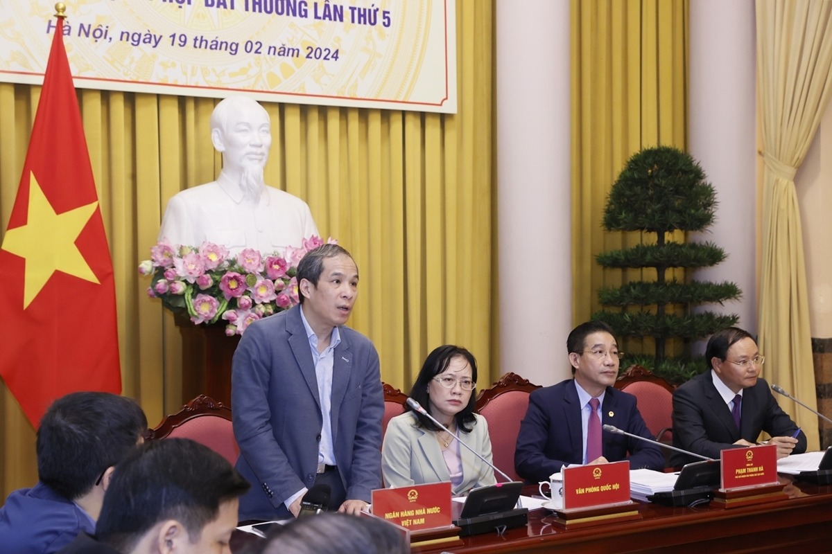 Phó Thống đốc Ngân hàng Nhà nước Đoàn Thái Sơn thông tin tại cuộc họp báo.