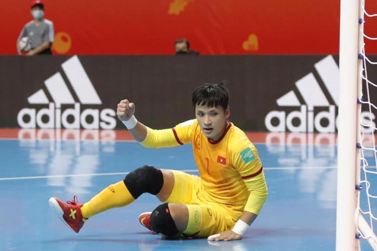 Quả bóng Vàng Futsal Việt Nam là một trong những mục tiêu mà Hồ Văn Ý muốn chinh phục, sau hai lần đoạt danh hiệu Quả bóng Bạc. 