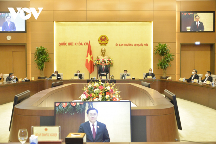 Chủ tịch Quốc hội Vương Đình Huệ đánh giá cao sáng kiến Diễn đàn các nhà Lãnh đạo Doanh nghiệp và vinh danh các Thương hiệu Mạnh Việt Nam được duy trì gần 20 năm qua.