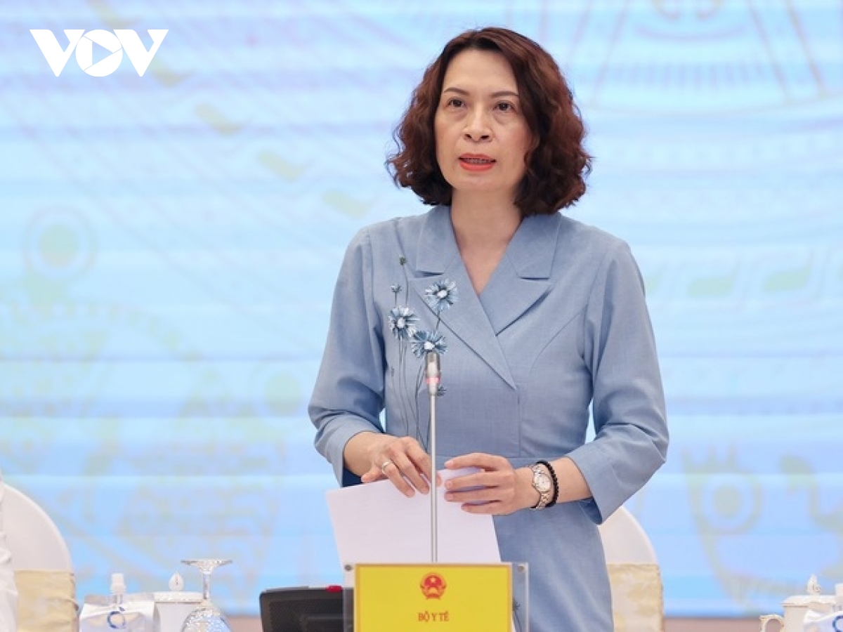Thứ trưởng Bộ Y tế Nguyễn Thị Liên Hương phát biểu tại Họp báo.