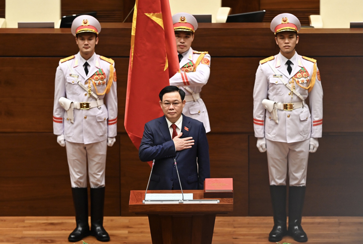 Chủ tịch Quốc hội Vương Đình Huệ tuyên thệ nhậm chức.