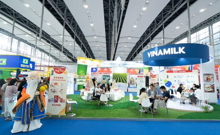 Từ đầu năm đến nay, Vinamilk tham dự hơn 9 hội chợ, triển lãm lớn tại các thị trường như Trung Quốc, Dubai, Hàn Quốc…