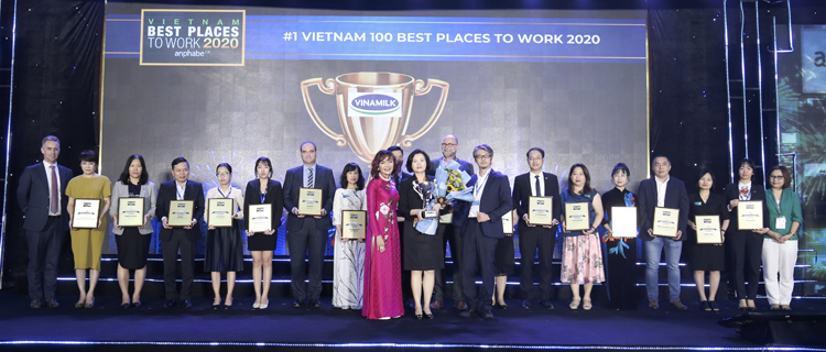 Với nhiều chính sách tiên tiến hướng đến người lao động, Vinamilk được bình chọn là nơi làm việc tốt nhất Việt Nam liên tiếp 3 năm vừa qua.