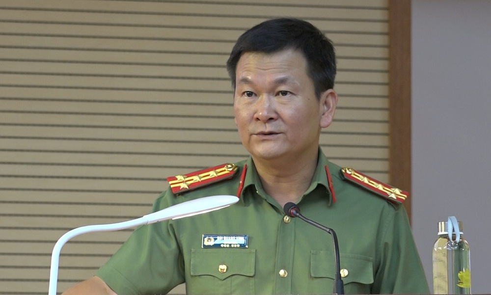 Đại tá Bùi Quang Bình phát biểu tại buổi lễ. Ảnh: Công an Hải Dương