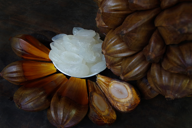 Ngày nay cơm dừa nước trở thành món ăn đặc sản ở ĐBSCL
