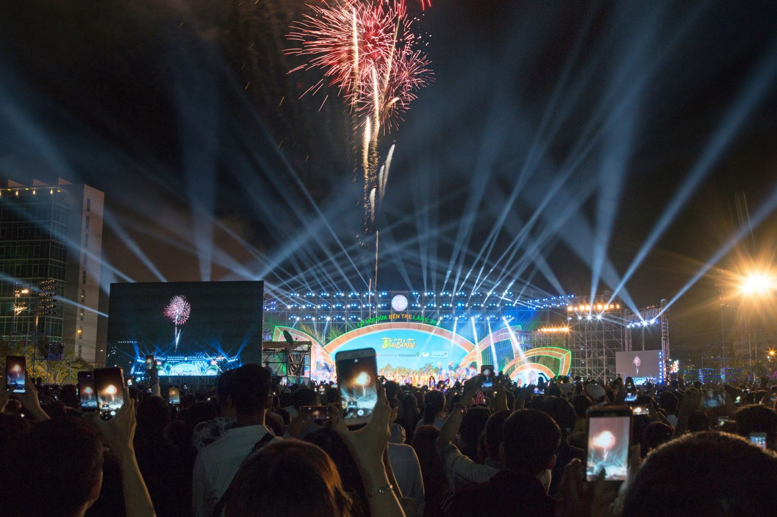 Từ 2009, lễ hội dừa được tổ chức với quy mô cấp địa phương và dần được mở rộng. Đến năm 2012, lễ hội dừa Bến Tre được nâng lên tầm quốc gia.