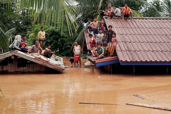 Vụ vỡ đập Sepien Senamnoi đã làm cô lập hoàn toàn huyện Sanamxay.