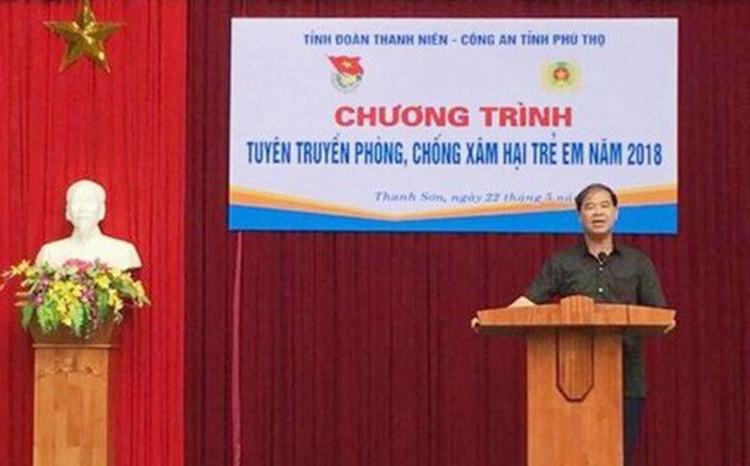 Ông Hiệu trưởng Bằng My phát biểu trong Chương trình Phòng chống xâm hại trẻ em năm 2018 của tỉnh Phú Thọ (Vũ Cận- Soha.vn)