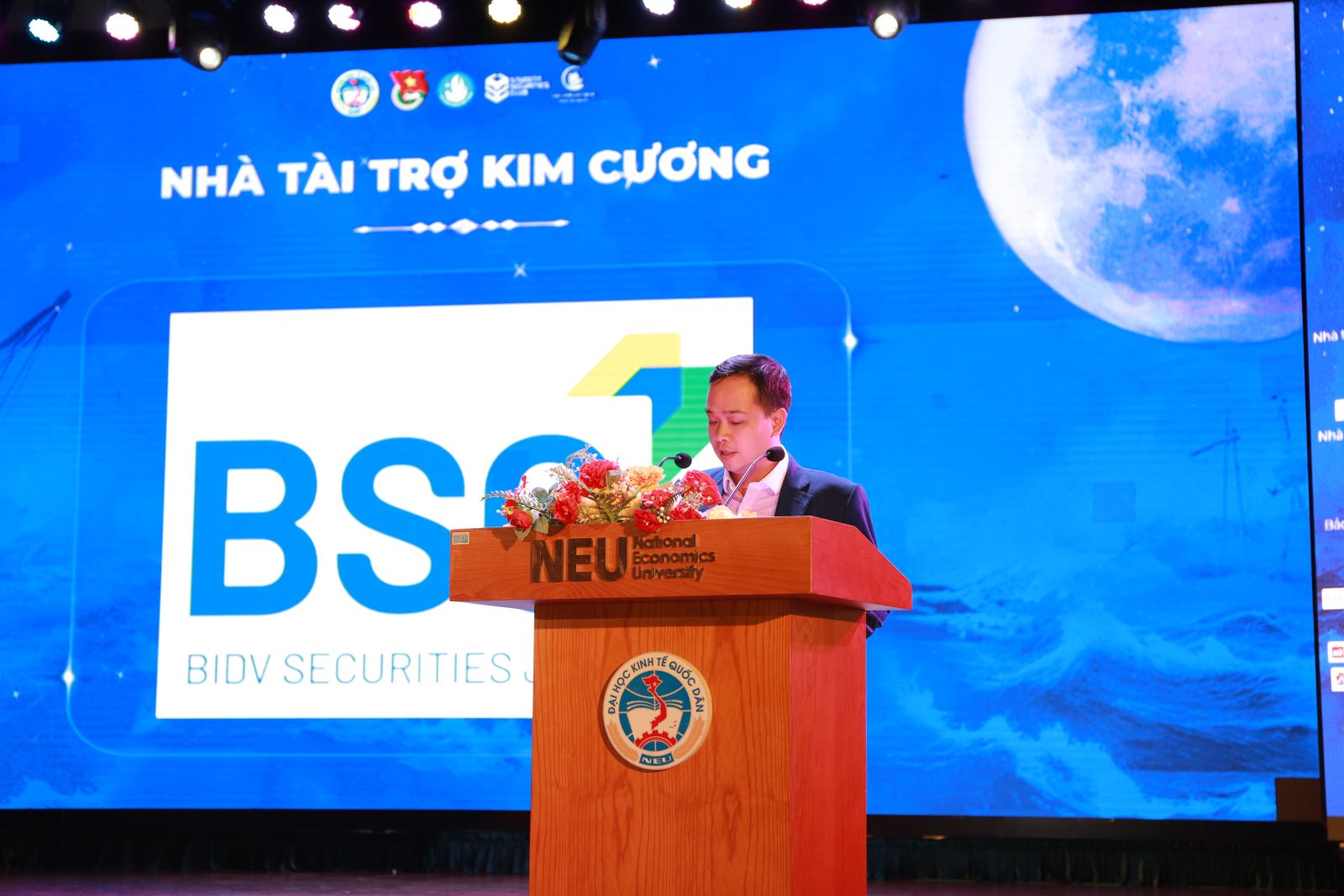 ông Trần Thăng Long, Giám đốc Nghiên cứu Phân tích của CTCP Chứng khoán BIDV phát biểu tại cuộc thi