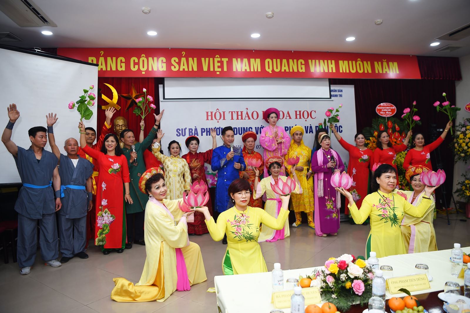 Các nghệ sĩ Hà Nội và Nghệ An tái hiện hình ảnh Sư bà Phương Dung trên sân khấu