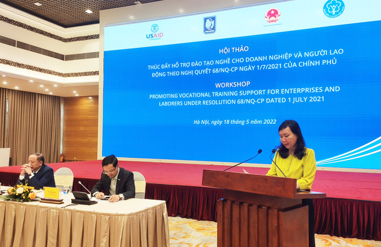 Bà Bùi Thị Kim Loan, Phó trưởng Ban Thực hiện chính sách bảo hiểm xã hội thuộc bảo hiểm xã hội VN thông tin về tình hình xác nhận BHTN cho người sử dụng lao động để hưởng chính sách đào tạo.