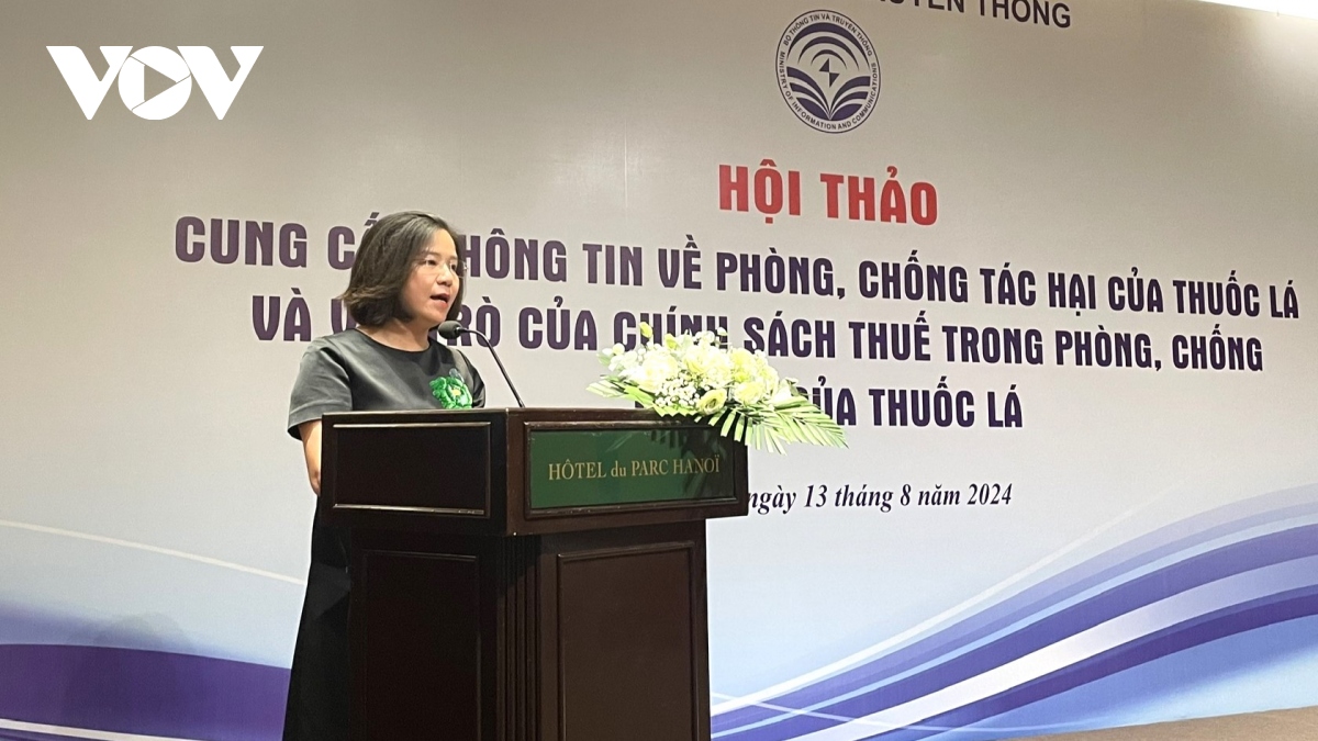 Bà Trần Thị Nhị Thủy, Vụ trưởng Vụ Pháp chế, Bộ TT&TT phát biểu tại hội thảo.