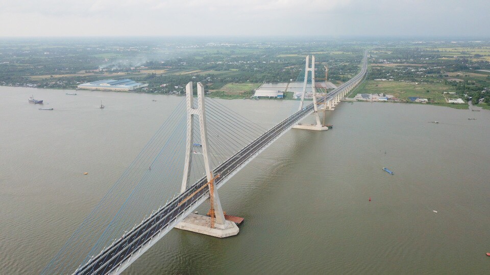 Cầu Vàm Cống kết nối giao thông giữa Cần Thơ và tỉnh Đồng Tháp.