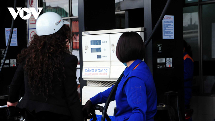 Giá xăng dầu liên tiếp tăng trong 4 kỳ điều hành gần đây.